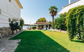 Kesi Beach House
